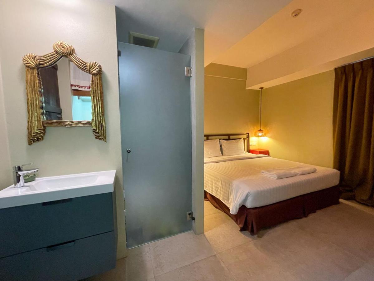Standard King Bed