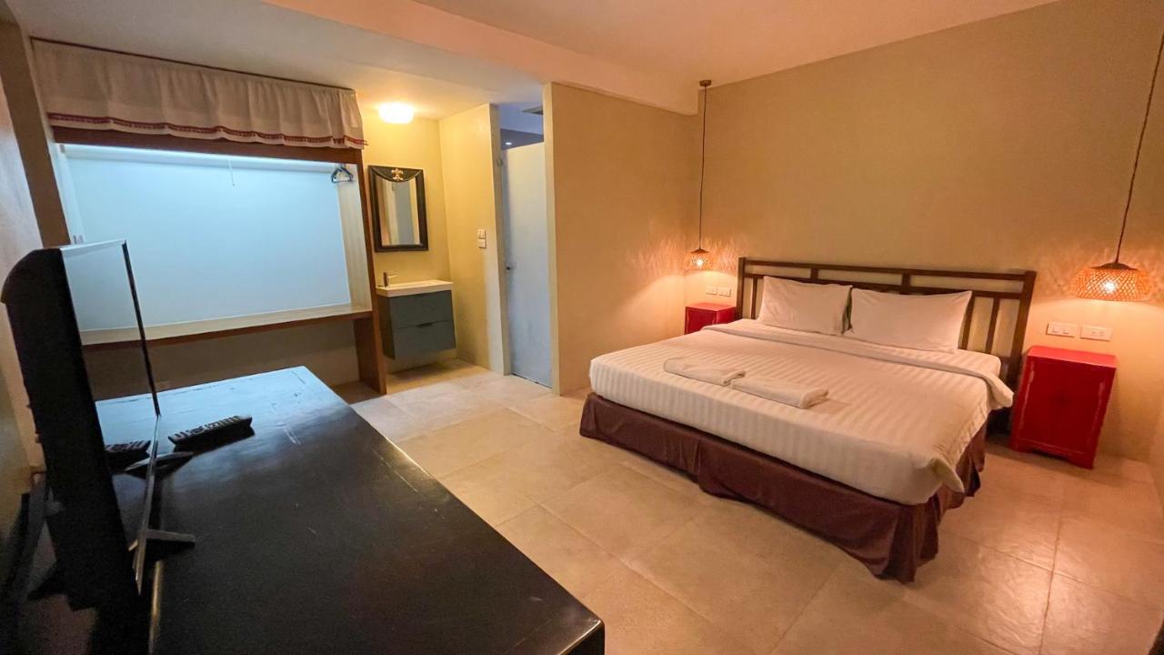 Standard King Bed